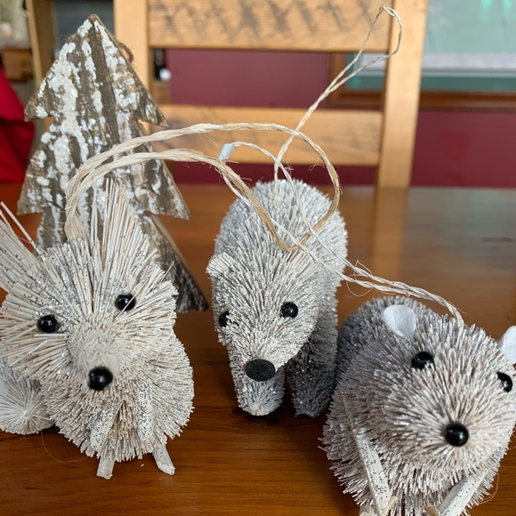 Holiday ornaments / bottle bristle and wood ornaments / bear, chipmunk,f… - Picture 2 of 3